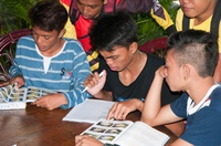 After diving, the students write down what fish species they have observed